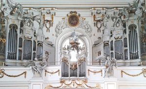 Les musiciens chantent le credo
