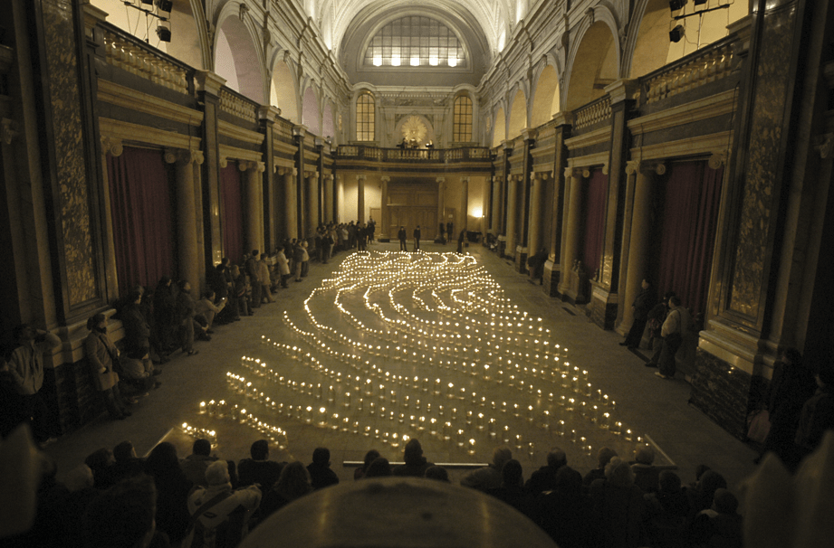 Hélène Mugot. Toute personne qui tombe a des ailes.