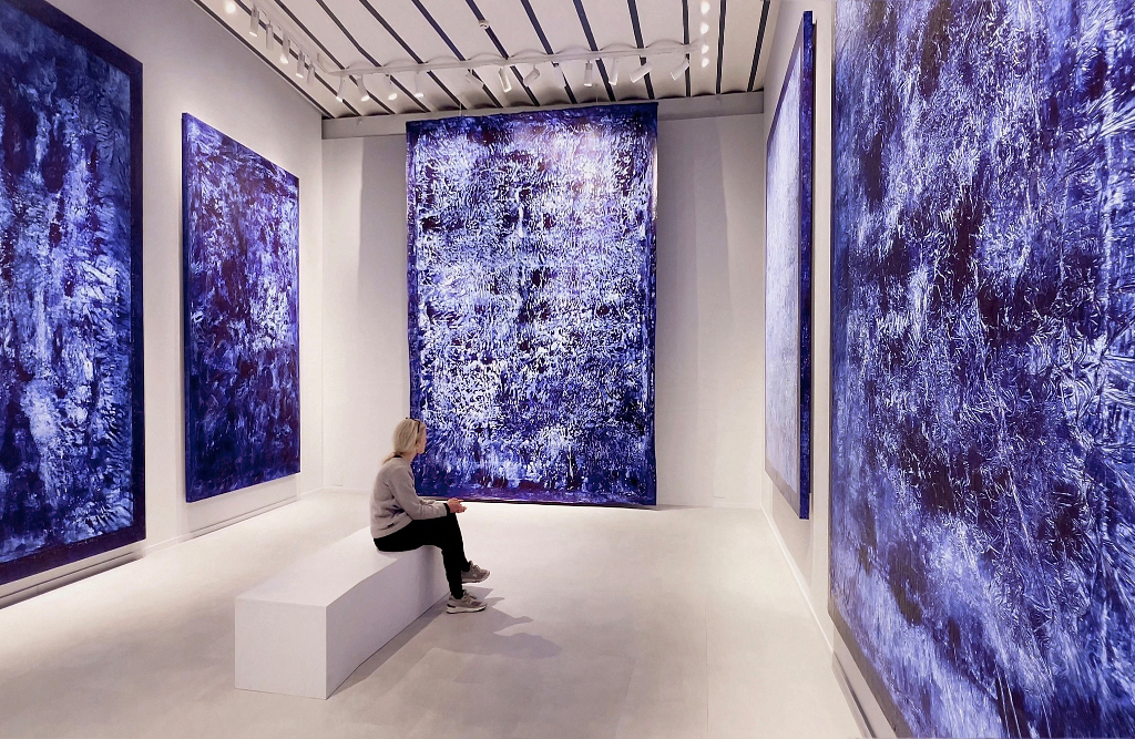 Du Bleu au Jaune, « chemin faisant », <em>face à</em> l’œuvre d’Evi Keller (1)